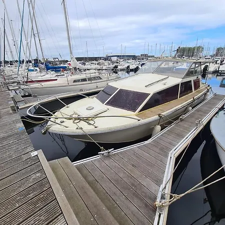 Botel Bateau