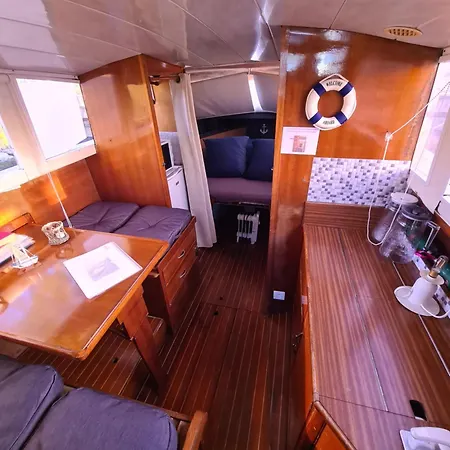 Bateau Botel *