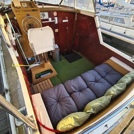 Botel Bateau Ouistreham
